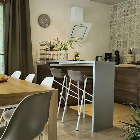 Zaz Villa *